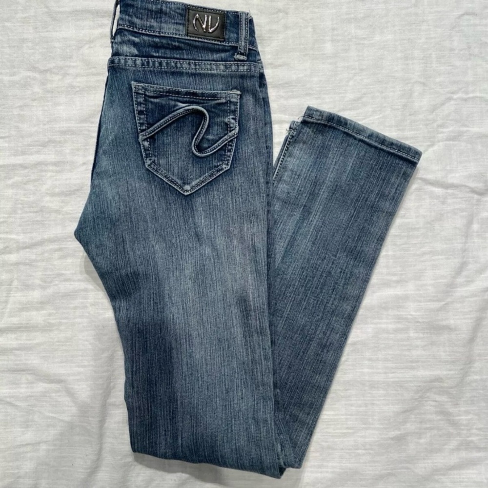 NV  Size 5 Denim Blue Jeans Medium Wash